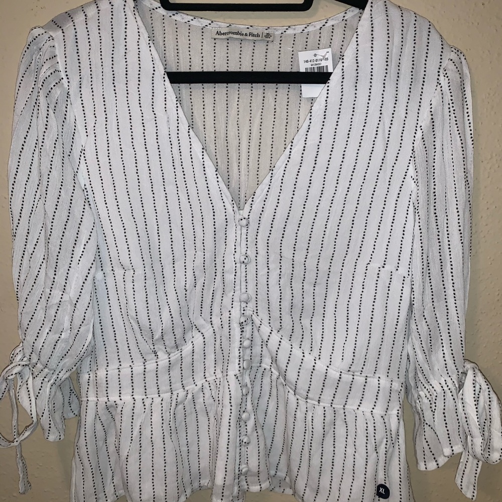 Abercrombie & Fitch Top